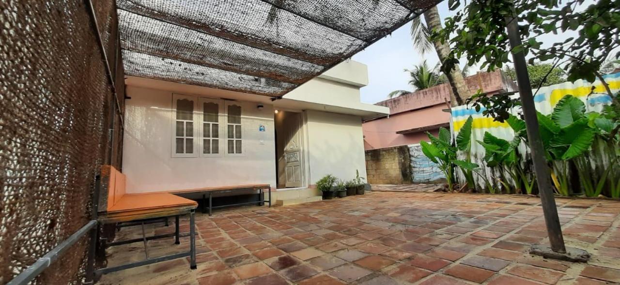A Loft Hostel Alappuzha Exterior photo